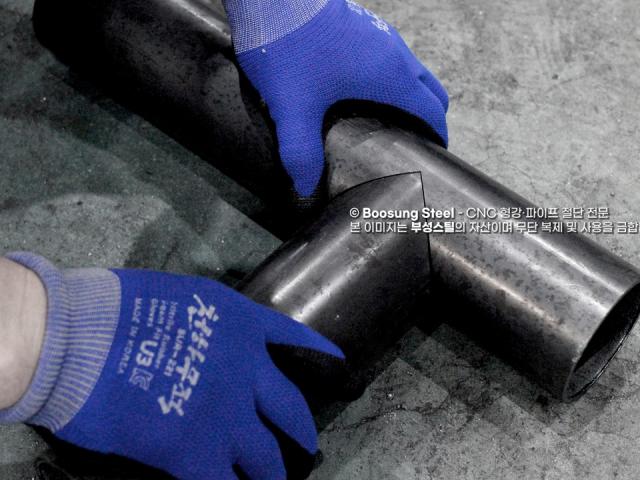 울산 75A SCH.80 파이프 T형 조인트 가공 CNC 파이프 절단 (모든 조인트 각도 지원)